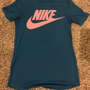 Nike tee shirt